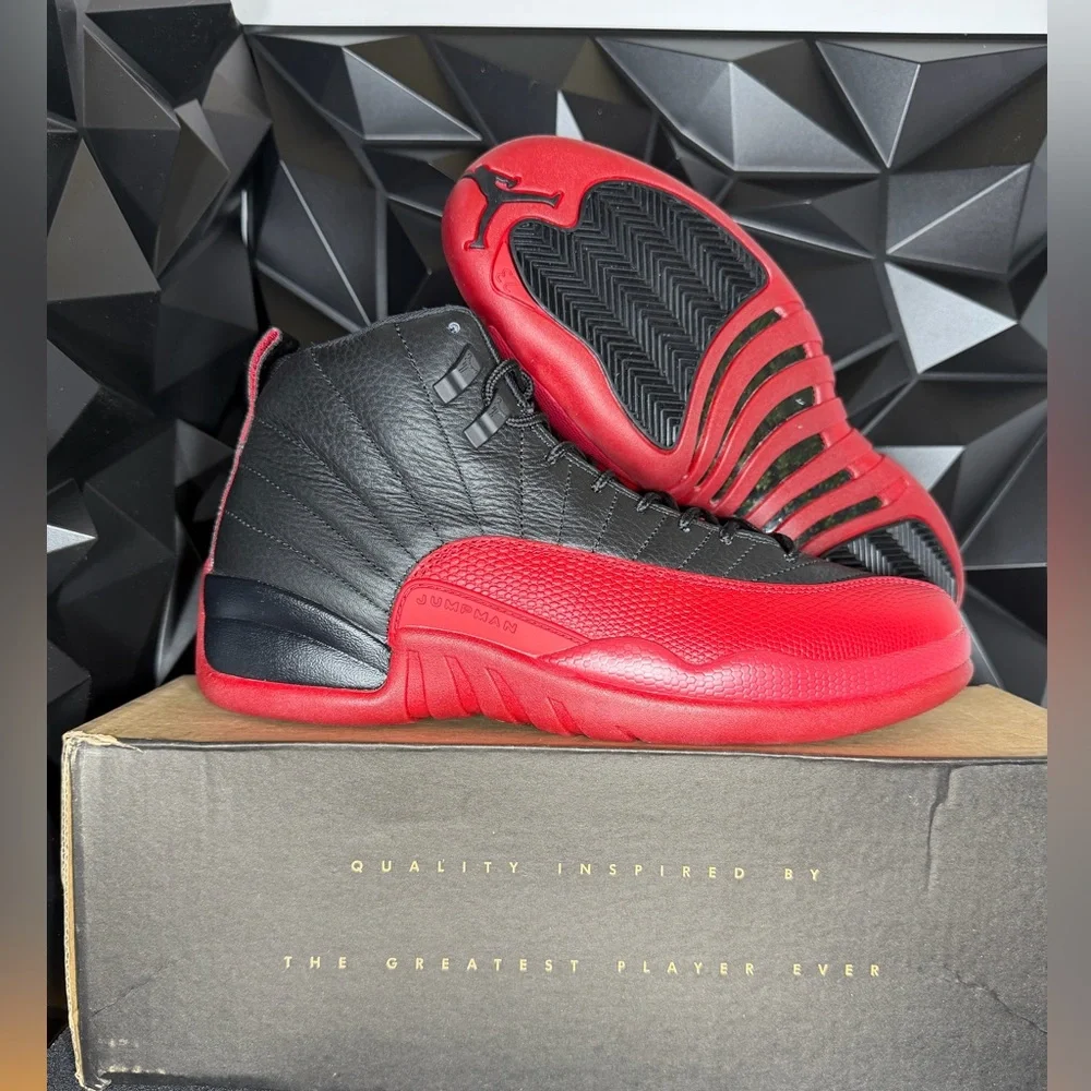 Jordan Men's Black Retro 12 - Picture 2 of 14